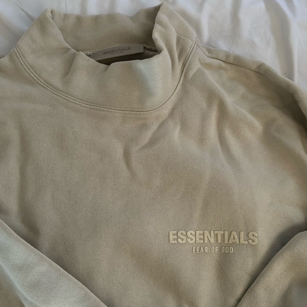 essentials crewneck